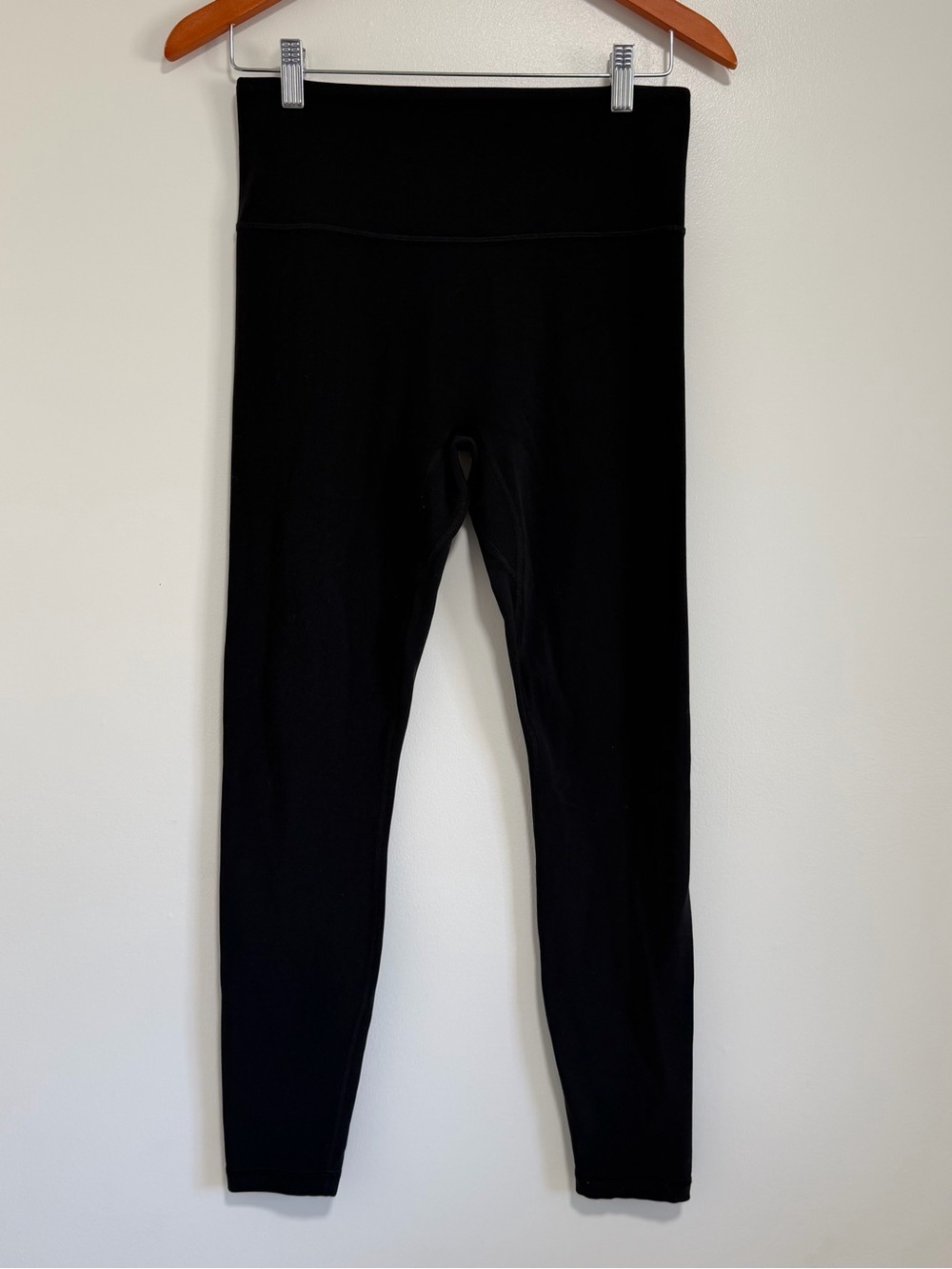 Athleta black elation no front seam tight leggings Size M